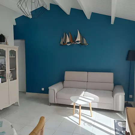 Maison La Petite Oleronaise Holiday home *
