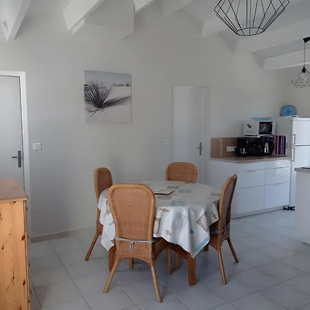 Maison La Petite Oleronaise بيت للعطل *
