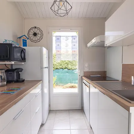 Maison La Petite Oleronaise بيت للعطل سان بيار دو أوليرون