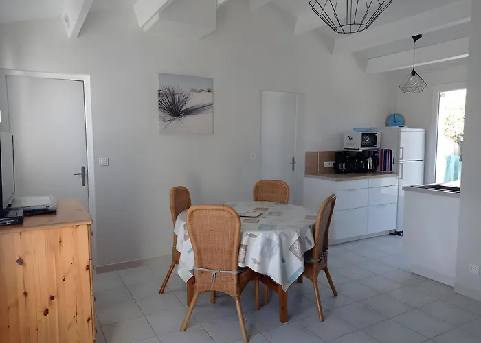 Maison La Petite Oleronaise بيت للعطل *